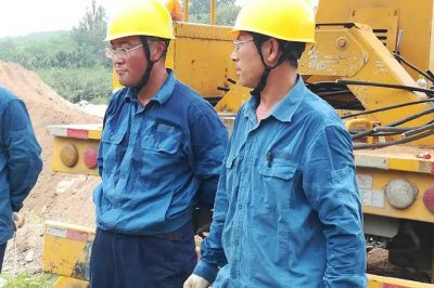 帶電T接10千伏代吉線(xiàn)君堂支線(xiàn)83號(hào)桿線(xiàn)路