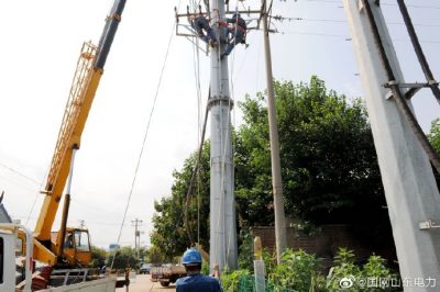 10千伏倉明線更換出線電纜 安裝智能開關(guān) 更換橫擔