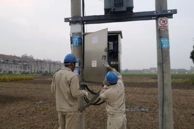 淮安供電公司漏?！鞍衙}問(wèn)診”確保國(guó)慶安全
