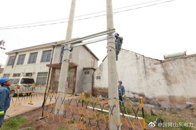 莒縣公司決定新增加3號(hào)臺(tái)區(qū)為村民生產(chǎn)生活注入新的電能