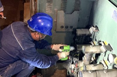 開封供電公司在寺后街實(shí)施“零點(diǎn)工程” 更換老舊設(shè)備