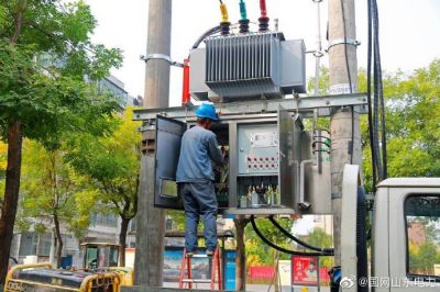 東路線24號(hào)桿新增400千伏安臺(tái)架變壓器