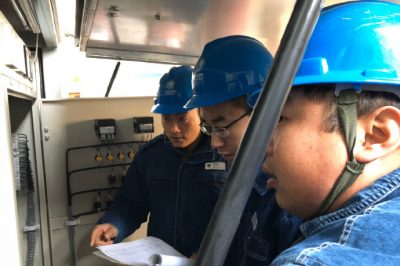 渭南供電公司開展濾油機(jī)使用和故障排查培訓(xùn)