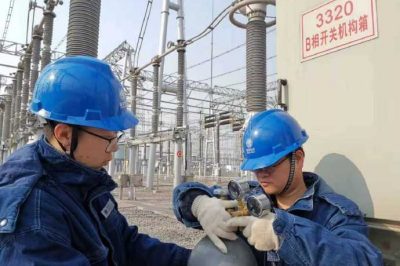 國(guó)網(wǎng)陜西檢修公司變電檢修一班進(jìn)行特巡保電