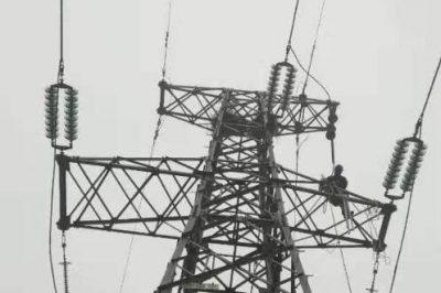 銅川市風凰水泥有限責任公司110千伏專用線路消缺