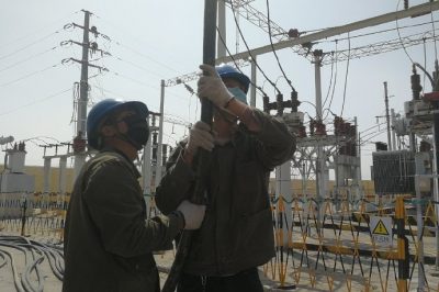 35千伏萬(wàn)善變電站開(kāi)展簡(jiǎn)易站改造工程