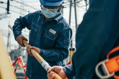 對110千伏開關(guān)和YH進行例行檢修試驗