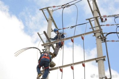 果莊鎮(zhèn)田家官莊村3號(hào)臺(tái)區(qū)進(jìn)行安裝施工