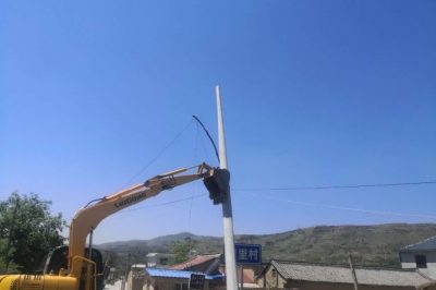 現(xiàn)場督導檢查工程進度  施工安全和工程質量