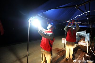 防汛保電，照亮12公里防汛河堤