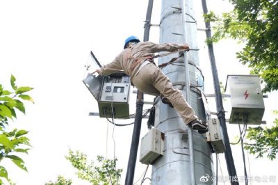 順利完成該公司進線10kV柴明線柱上智能開關(guān)FTU的調(diào)試工作