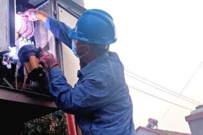 對齊家務(wù)鄉(xiāng)前韓村配變線路進行巡視檢查