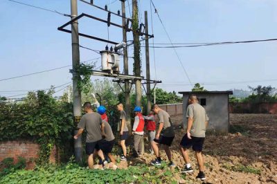 為部隊(duì)內(nèi)部修剪高、低壓線路下的樹障