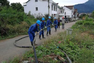 搶修水毀工程保“兩節(jié)”風(fēng)景區(qū)可靠保電