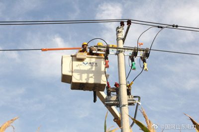 新上200千伏安變壓器實(shí)施帶電接火