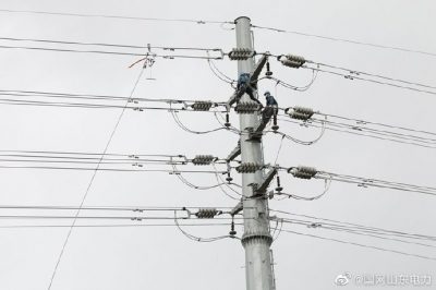 對35千伏鳳戚線線路進行檢修