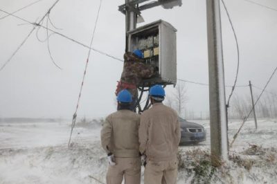 國(guó)網(wǎng)漣水縣供電公司五港供電所孫莊配變發(fā)生故障