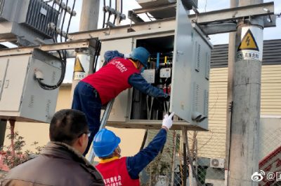 對(duì)客戶室內(nèi)外低壓線路、電暖器、插座、開關(guān)等用電設(shè)備進(jìn)行檢查