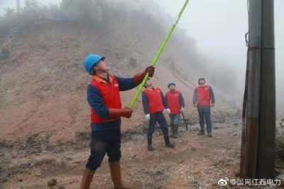 為10千伏次黎山支線除冰