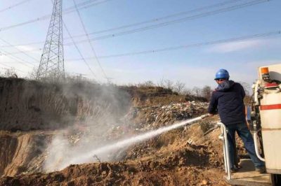 陜西送變電公司特高壓跨區(qū)運(yùn)檢分公司吉泉運(yùn)檢站在開展防火特巡