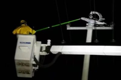 對防疫保電線路開展大風后夜巡