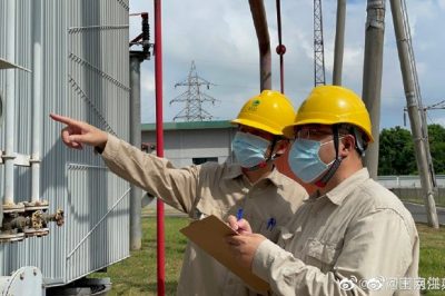 重載變電站220千伏高旺變開(kāi)展全面巡視工作